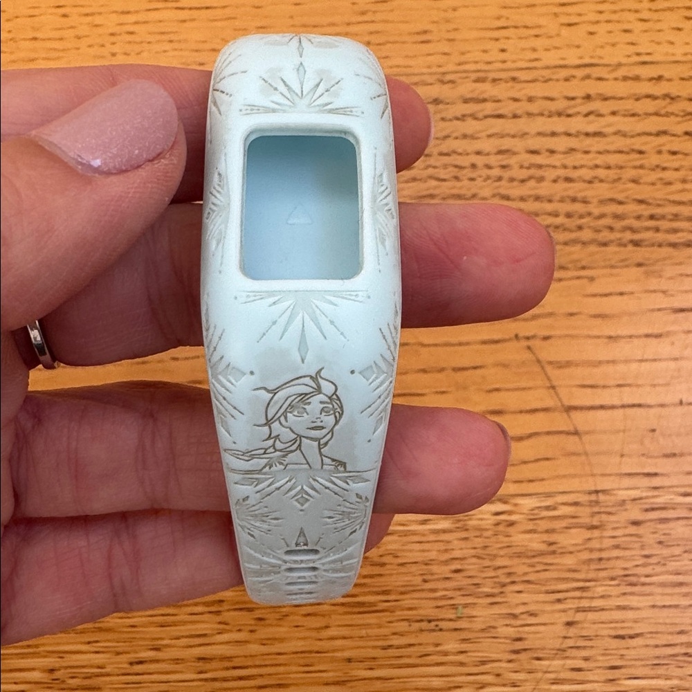 Garmin Vivofit 2 Disney Frozen Elsa Kids Activity Tracker Band
